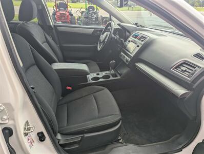 2015 Subaru Outback 2.5i Premium - Photo 13 - Du Quoin, IL 62832