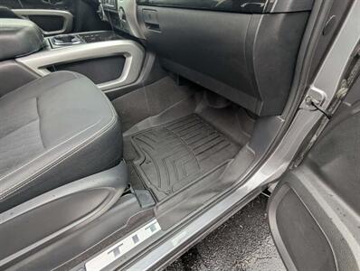 2018 Nissan Titan SV - Photo 11 - Du Quoin, IL 62832