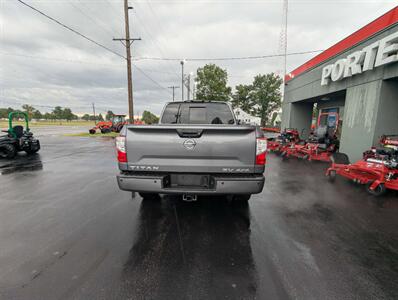 2018 Nissan Titan SV - Photo 7 - Du Quoin, IL 62832
