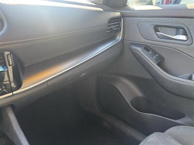 2022 Nissan Rogue SV   - Photo 15 - Du Quoin, IL 62832