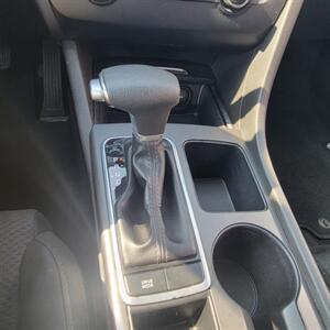 2017 Kia Optima LX   - Photo 16 - Du Quoin, IL 62832