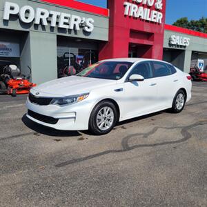 2017 Kia Optima LX   - Photo 1 - Du Quoin, IL 62832