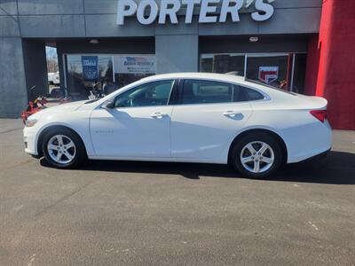 2020 Chevrolet Malibu LS   - Photo 2 - Du Quoin, IL 62832