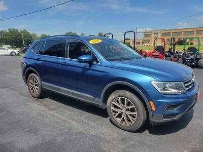 2020 Volkswagen Tiguan SE   - Photo 2 - Du Quoin, IL 62832