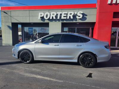 2016 Chrysler 200 LX   - Photo 3 - Du Quoin, IL 62832