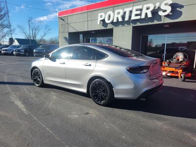 2016 Chrysler 200 LX   - Photo 7 - Du Quoin, IL 62832