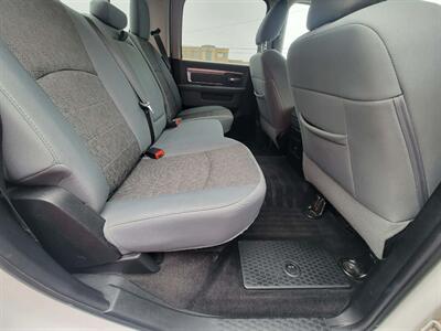 2017 RAM 1500 Big Horn - Photo 10 - Du Quoin, IL 62832