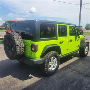 2021 Jeep Wrangler Sport S   - Photo 5 - Du Quoin, IL 62832