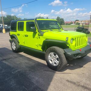 2021 Jeep Wrangler Sport S   - Photo 3 - Du Quoin, IL 62832