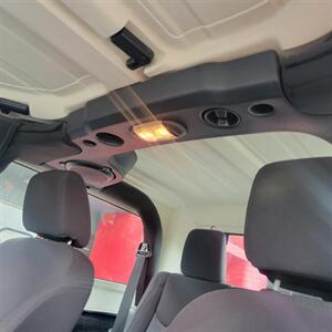 2013 Jeep Wrangler Sport   - Photo 17 - Du Quoin, IL 62832