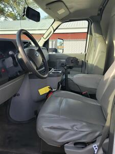 2012 Ford Aerostar E450   - Photo 16 - Du Quoin, IL 62832
