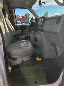 2012 Ford Aerostar E450   - Photo 17 - Du Quoin, IL 62832