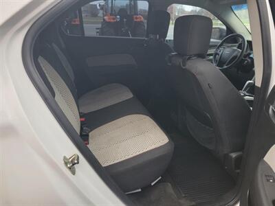 2011 Chevrolet Equinox LS   - Photo 4 - Du Quoin, IL 62832