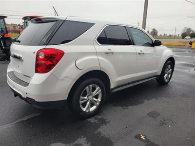 2011 Chevrolet Equinox LS   - Photo 10 - Du Quoin, IL 62832