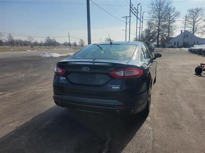 2014 Ford Fusion Titanium   - Photo 9 - Du Quoin, IL 62832