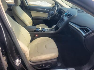 2014 Ford Fusion Titanium   - Photo 11 - Du Quoin, IL 62832