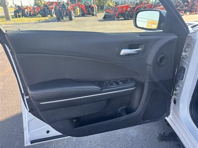 2017 Dodge Charger SE - Photo 8 - Du Quoin, IL 62832