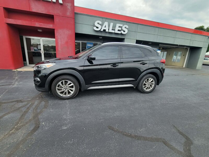 2017 Hyundai TUCSON SE   - Photo 1 - Du Quoin, IL 62832