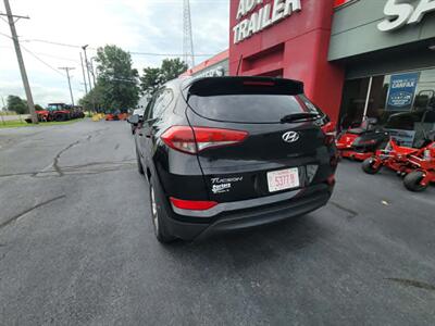 2017 Hyundai TUCSON SE - Photo 11 - Du Quoin, IL 62832
