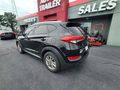 2017 Hyundai TUCSON SE - Photo 8 - Du Quoin, IL 62832