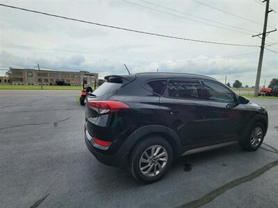 2017 Hyundai TUCSON SE - Photo 6 - Du Quoin, IL 62832