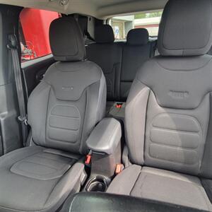 2017 Jeep Renegade Altitude   - Photo 12 - Du Quoin, IL 62832