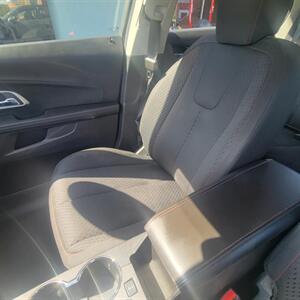 2012 Chevrolet Equinox LS   - Photo 10 - Du Quoin, IL 62832