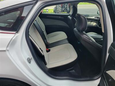 2019 Ford Fusion SE   - Photo 8 - Du Quoin, IL 62832