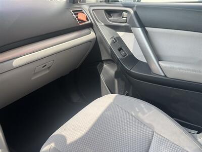 2016 Subaru Forester 2.5i Premium - Photo 9 - Du Quoin, IL 62832