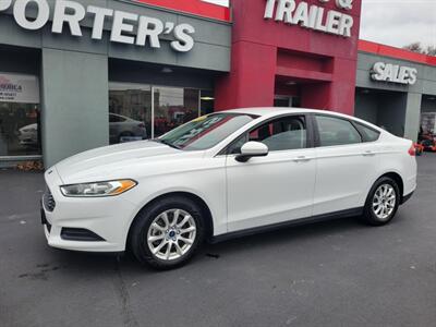 2016 Ford Fusion S - Photo 1 - Du Quoin, IL 62832