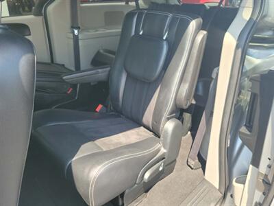 2018 Dodge Grand Caravan SXT   - Photo 13 - Du Quoin, IL 62832