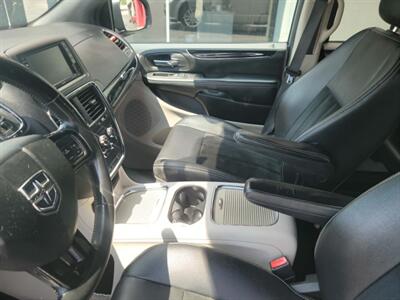 2018 Dodge Grand Caravan SXT   - Photo 17 - Du Quoin, IL 62832