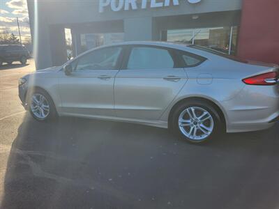 2018 Ford Fusion SE   - Photo 8 - Du Quoin, IL 62832