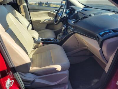 2014 Ford Escape Titanium   - Photo 10 - Du Quoin, IL 62832