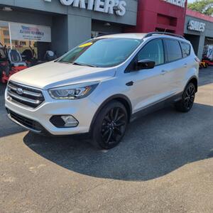 2019 Ford Escape SE   - Photo 1 - Du Quoin, IL 62832