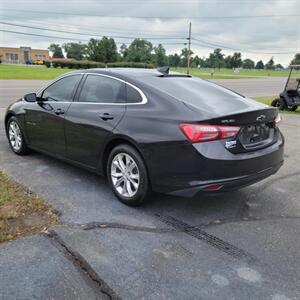 2019 Chevrolet Malibu LT   - Photo 4 - Du Quoin, IL 62832