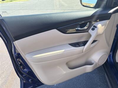 2018 Nissan Rogue SV - Photo 8 - Du Quoin, IL 62832