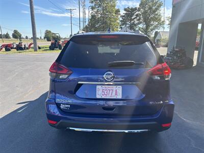 2018 Nissan Rogue SV - Photo 5 - Du Quoin, IL 62832