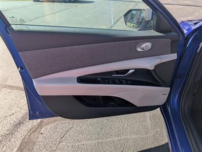 2024 Hyundai ELANTRA Limited   - Photo 11 - Du Quoin, IL 62832