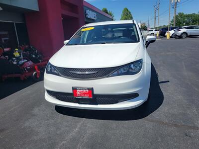 2022 Chrysler Voyager LX   - Photo 6 - Du Quoin, IL 62832