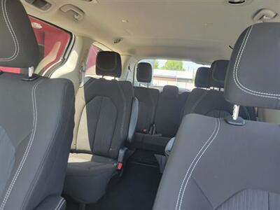 2022 Chrysler Voyager LX   - Photo 15 - Du Quoin, IL 62832