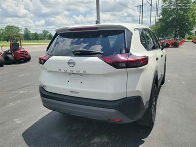 2022 Nissan Rogue S   - Photo 5 - Du Quoin, IL 62832