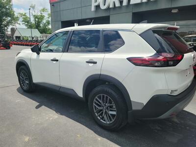 2022 Nissan Rogue S   - Photo 8 - Du Quoin, IL 62832