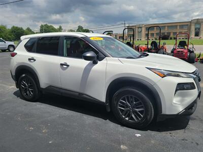 2022 Nissan Rogue S   - Photo 3 - Du Quoin, IL 62832