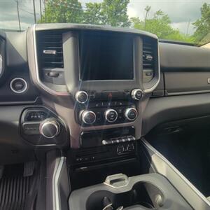 2019 RAM 1500 Big Horn   - Photo 11 - Du Quoin, IL 62832