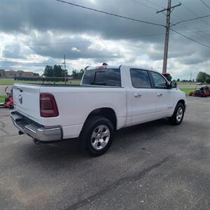 2019 RAM 1500 Big Horn   - Photo 5 - Du Quoin, IL 62832