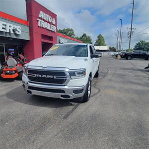 2019 RAM 1500 Big Horn   - Photo 2 - Du Quoin, IL 62832