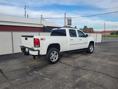 2014 GMC Sierra 2500 Denali   - Photo 3 - Du Quoin, IL 62832