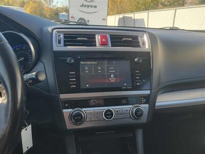 2017 Subaru Outback 2.5i Premium   - Photo 14 - Du Quoin, IL 62832
