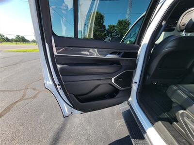 2022 Jeep Wagoneer Series II - Photo 13 - Du Quoin, IL 62832